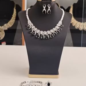 Black and silver toned dubai coated necklace and bracelet for women