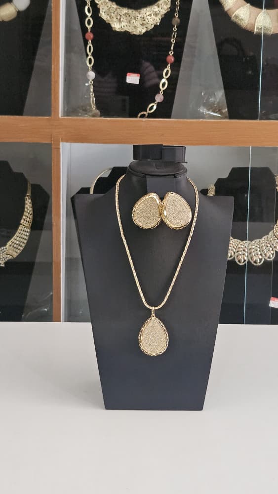 Majestic Teardrop Pavé Brazilian Set