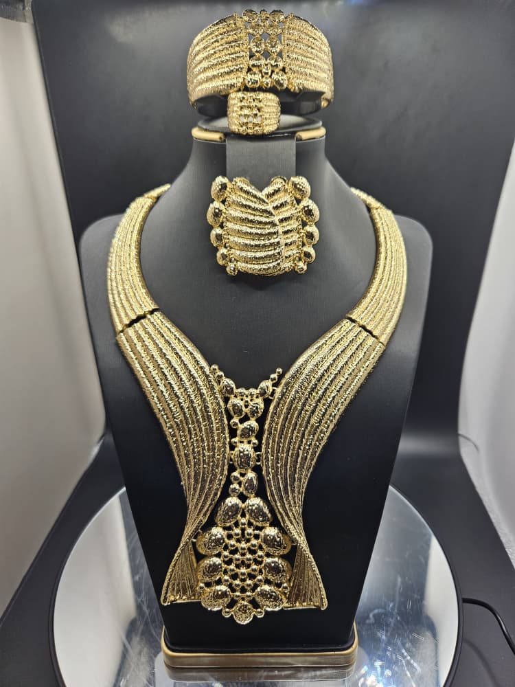 Sovereign Wing Textured Dubai Collection